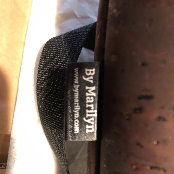 New!  Purse with adjustable shoulder strap - Picture 5 of 5